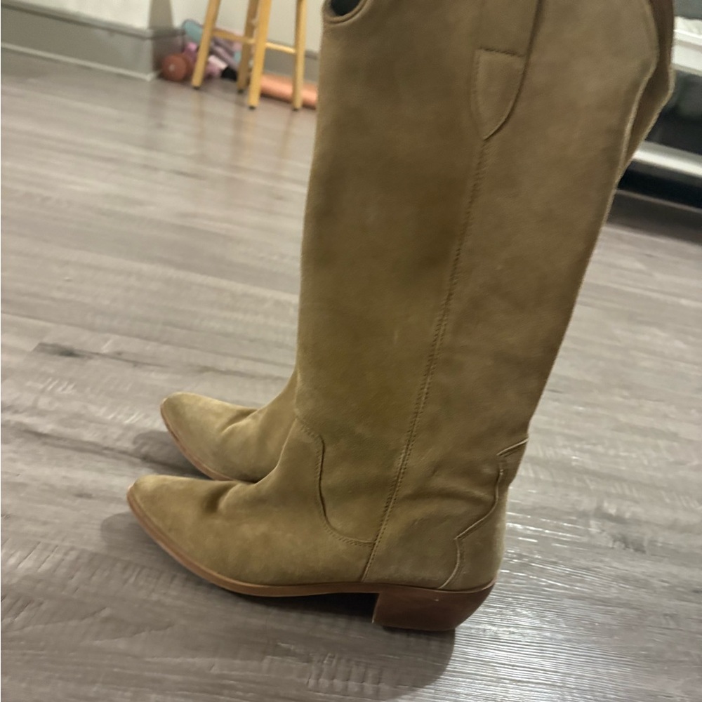 Urban Outfitters tan cowboy boots